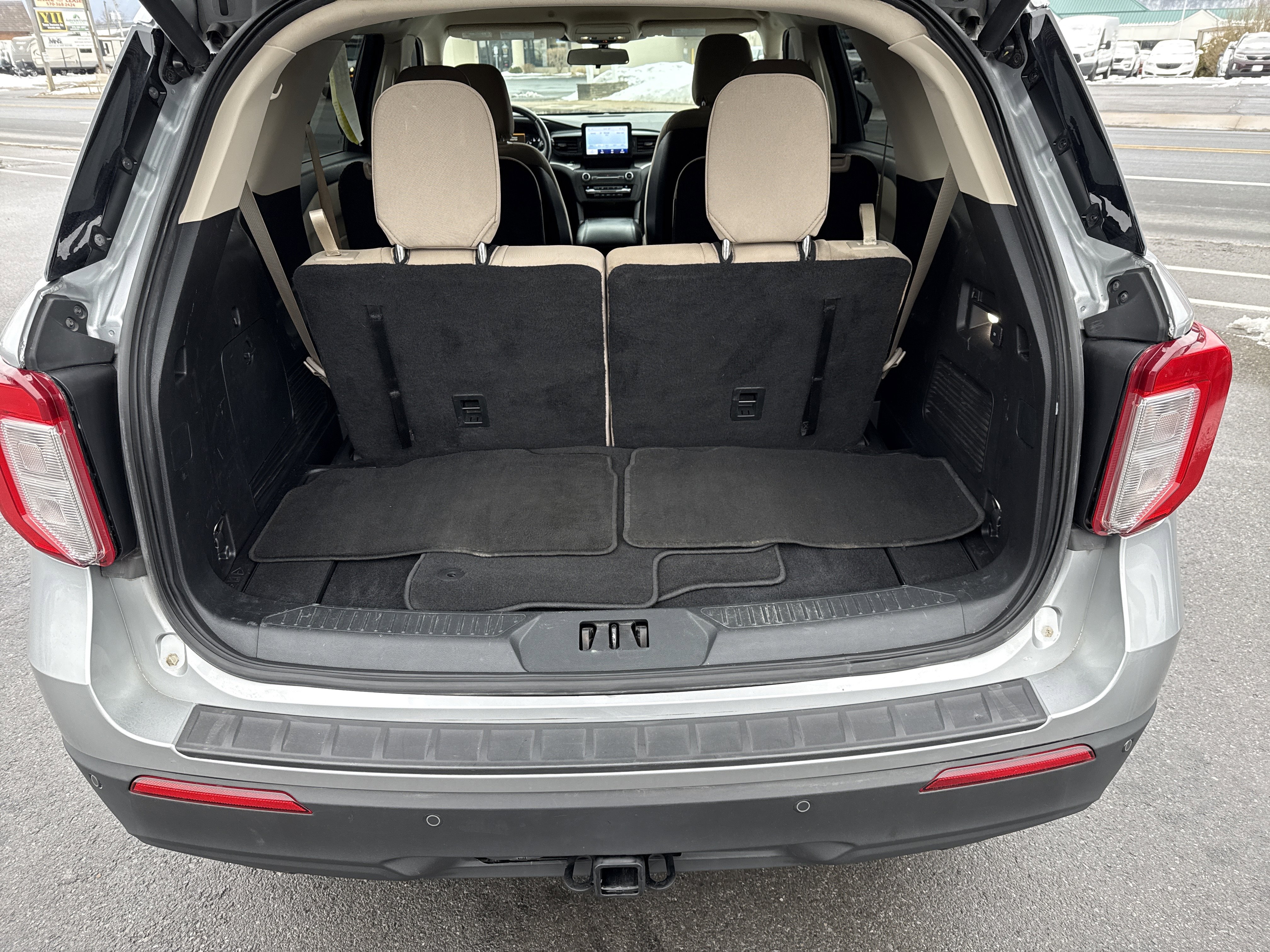 Used 2020 Ford Explorer XLT w/ Class III Trailer Tow Package image 5