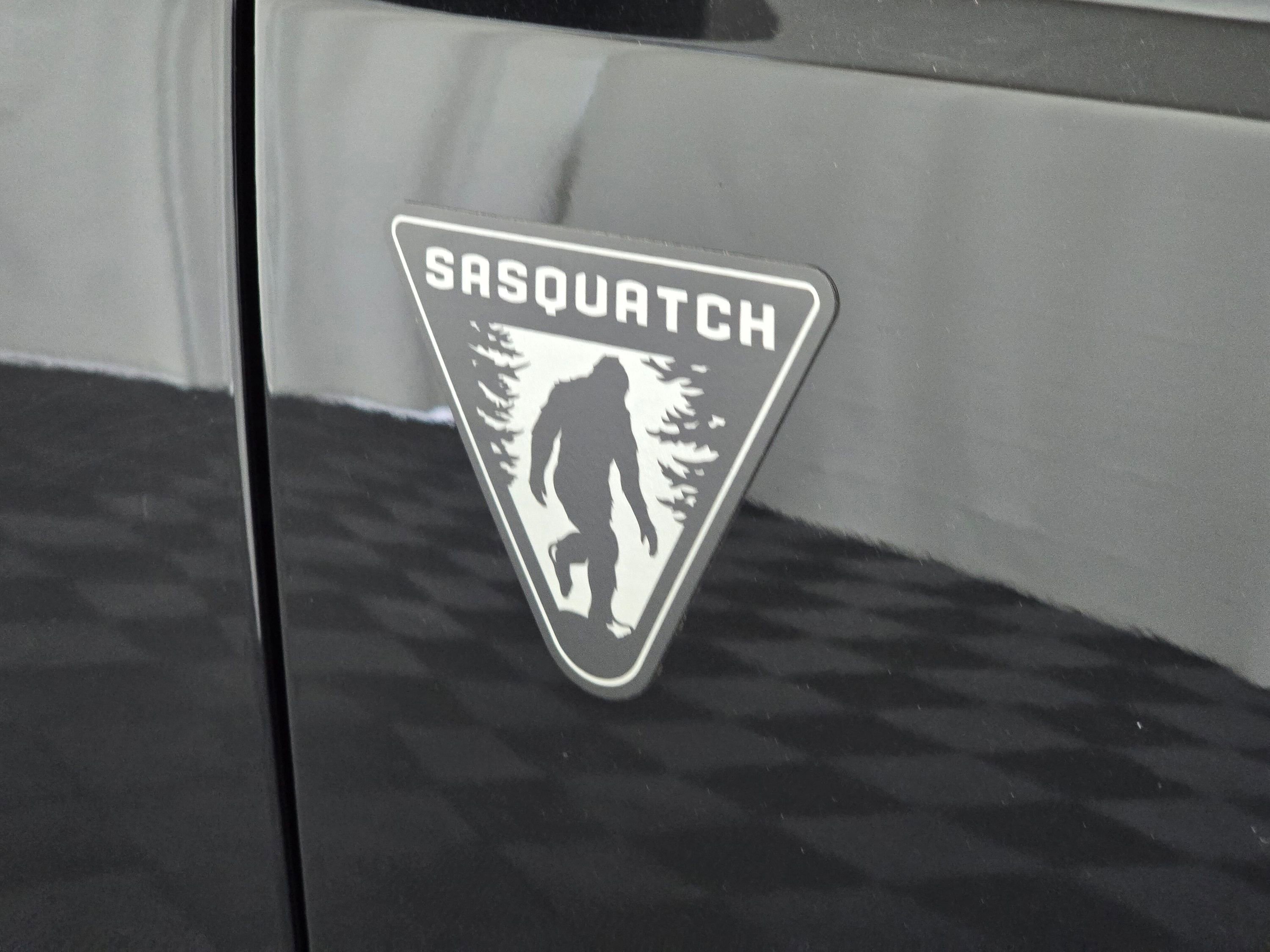 Used 2022 Ford Bronco Base image 24