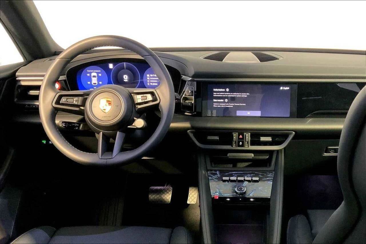 New 2025 Porsche Macan Electric image 71