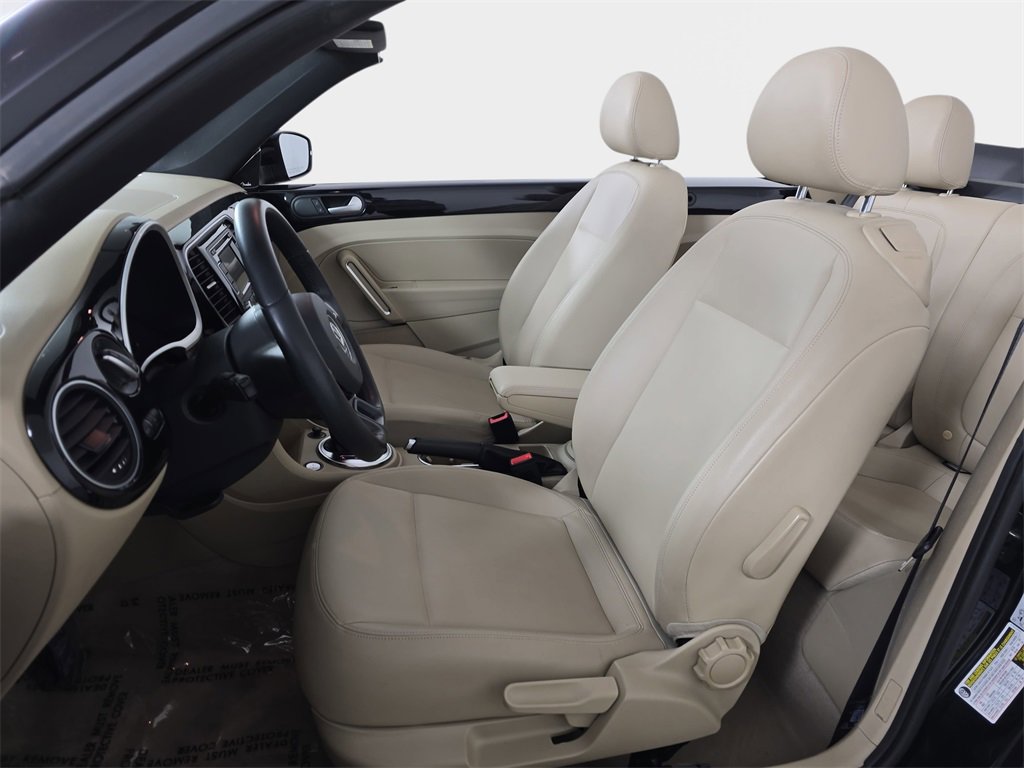 Used 2014 Volkswagen Beetle 2.5 image 17