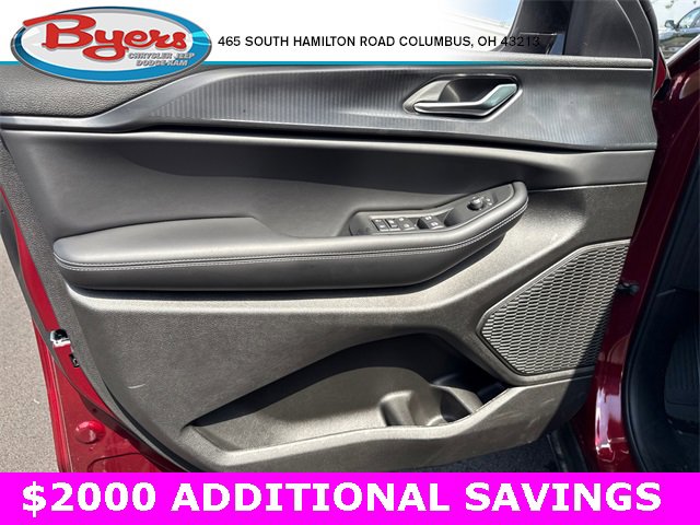 New 2025 Jeep Grand Cherokee L Altitude image 12