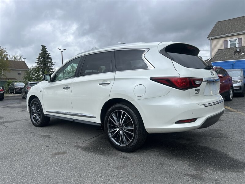 Used 2019 INFINITI QX60 Luxe w/ Sensory Package AWD/4WD image 6