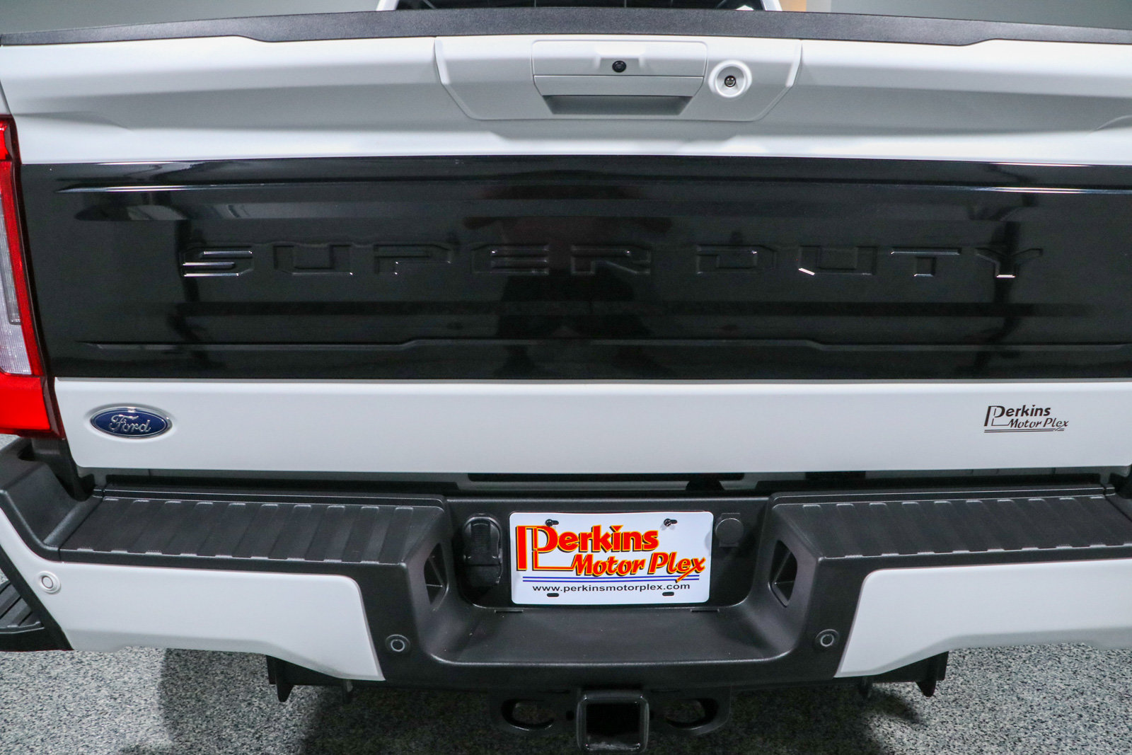 Used 2025 Ford F450 Platinum w/ FX4 Off-Road Package AWD/4WD image 8