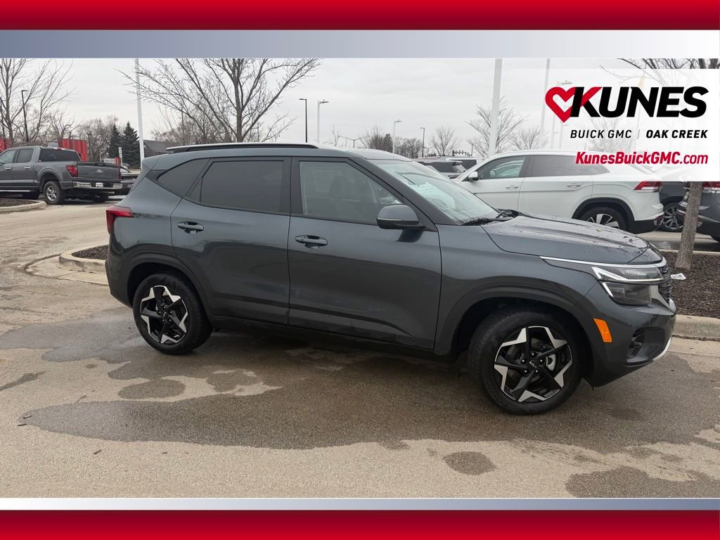 Used 2025 Kia Seltos S image 4