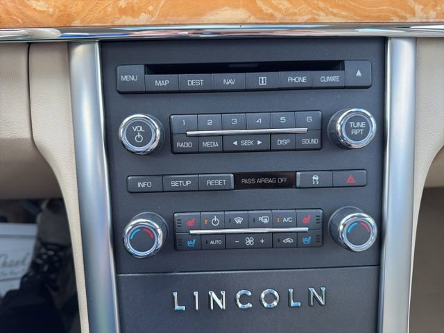 Used 2009 Lincoln MKS image 24