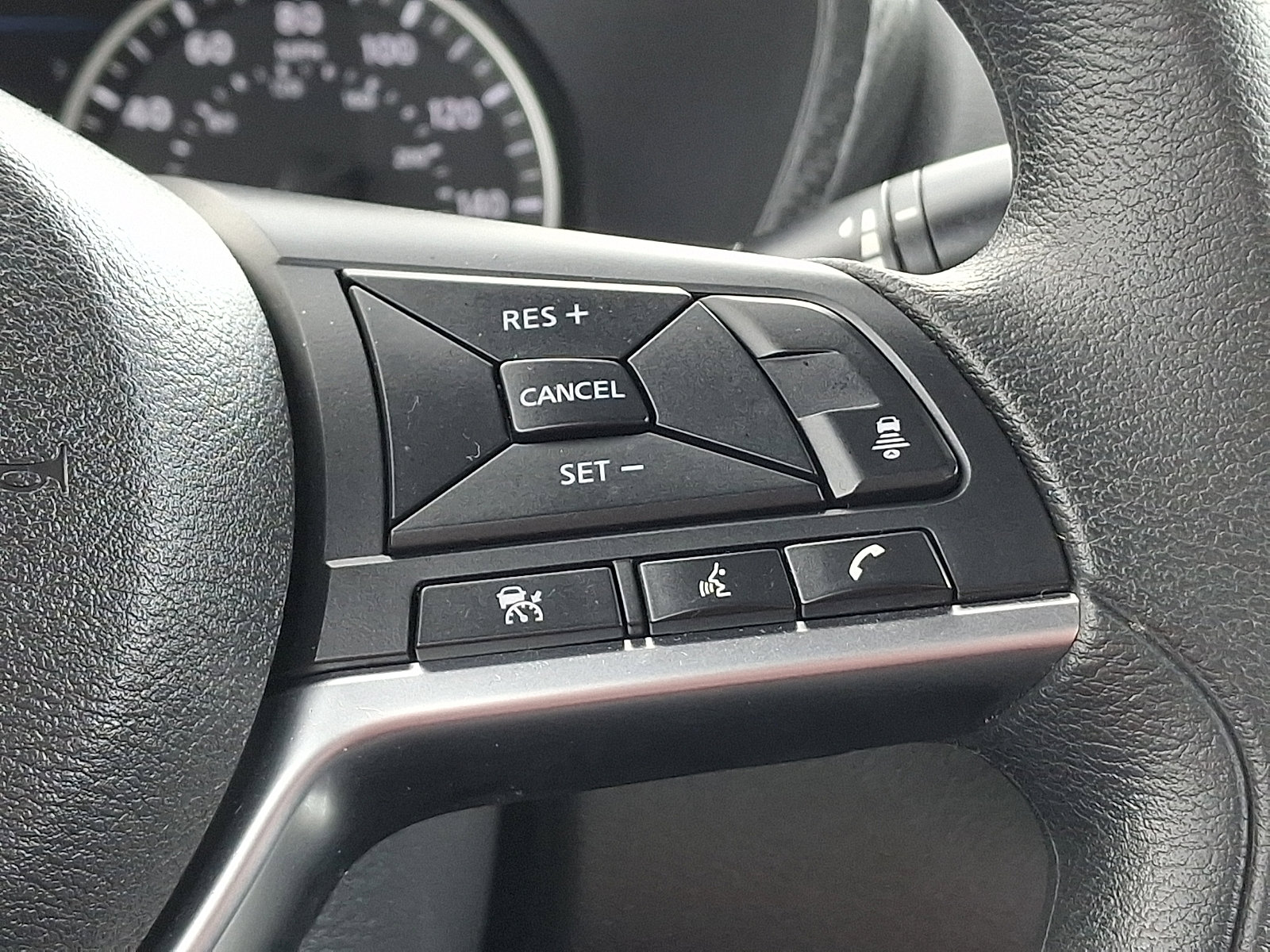 Used 2025 Nissan Sentra SV image 24