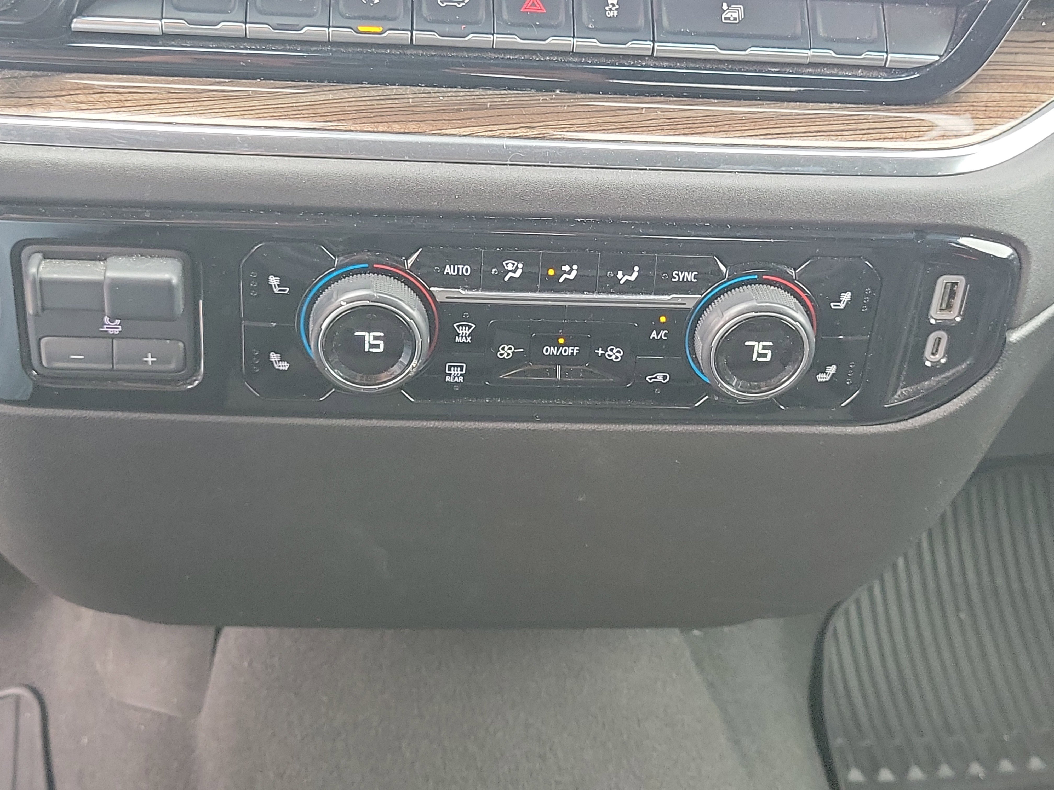 Used 2025 Chevrolet Silverado 1500 LT image 23