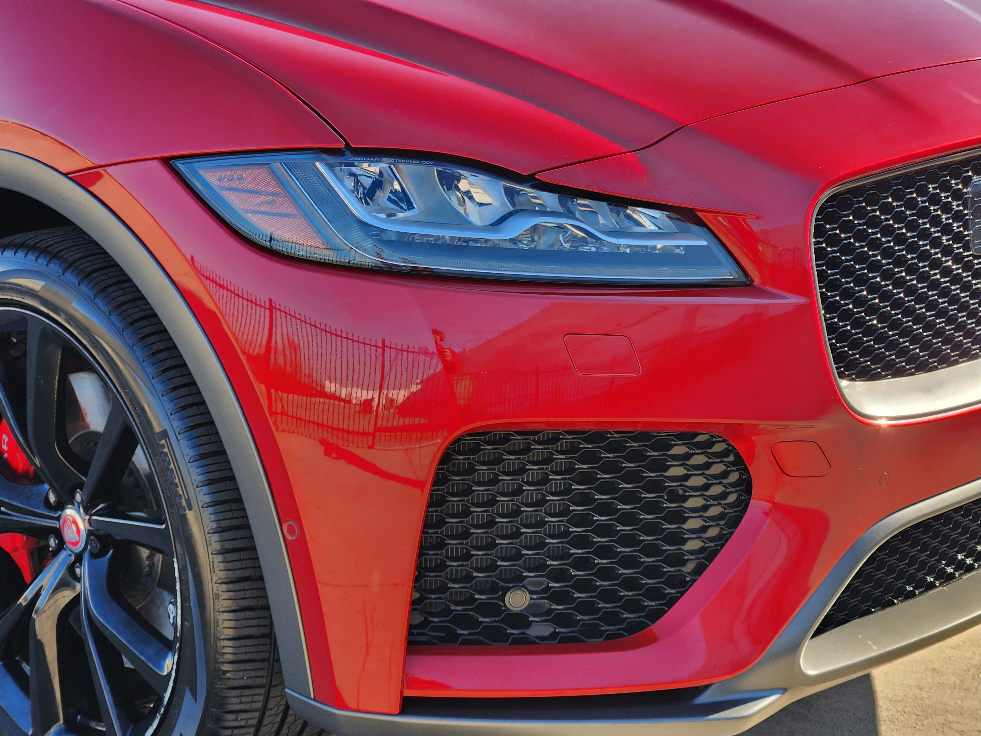 Used 2020 Jaguar F-PACE SVR image 7