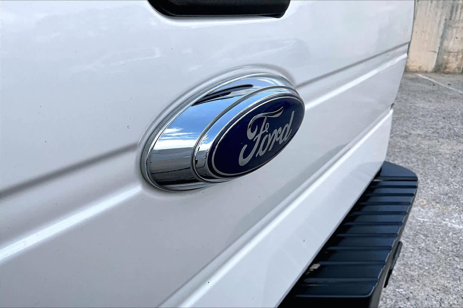 Used 2013 Ford F150 King Ranch w/ King Ranch Luxury Pkg AWD/4WD image 30
