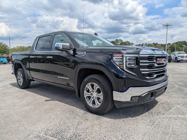 Used 2025 GMC Sierra 1500 SLT RWD image 2