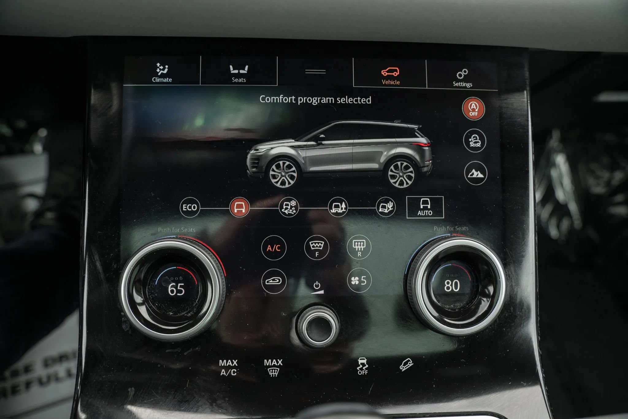 Used 2020 Land Rover Range Rover Evoque SE AWD/4WD image 28