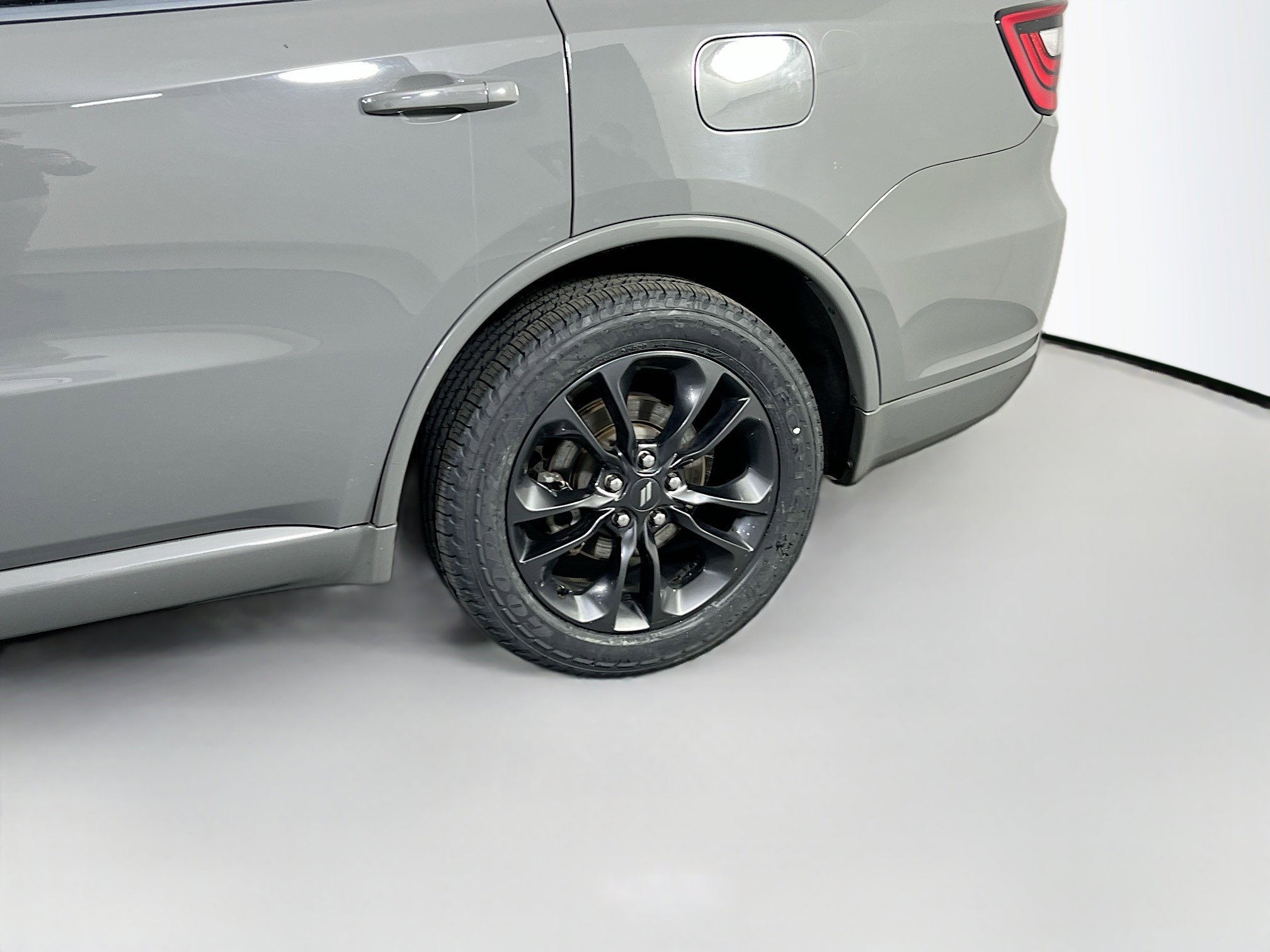 Used 2022 Dodge Durango R/T w/ Blacktop Package AWD/4WD image 32