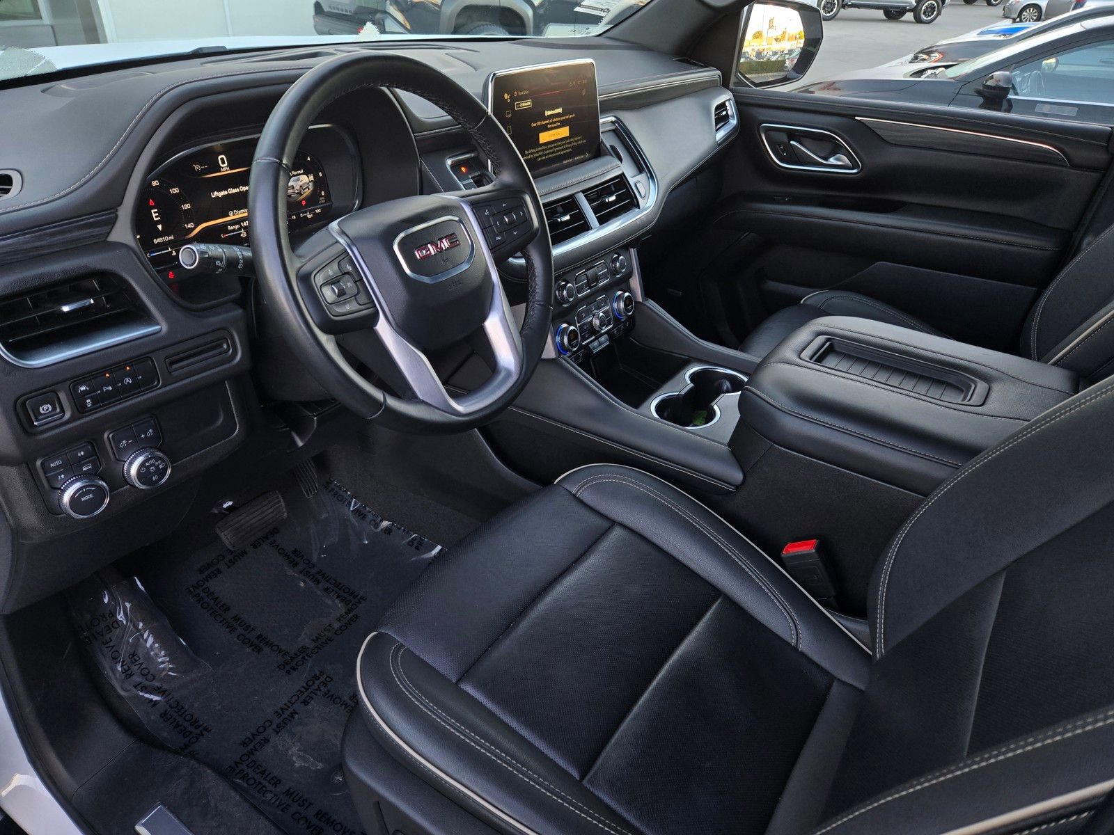 Used 2024 GMC Yukon XL SLT image 8