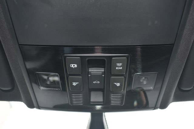 Used 2018 Volkswagen GTI SE w/ SE Leather Package FWD image 31