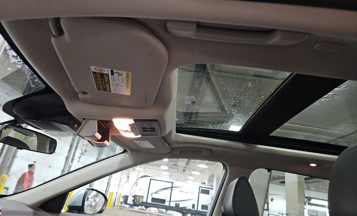 Used 2023 Nissan Rogue SV w/ SV Premium Package image 22