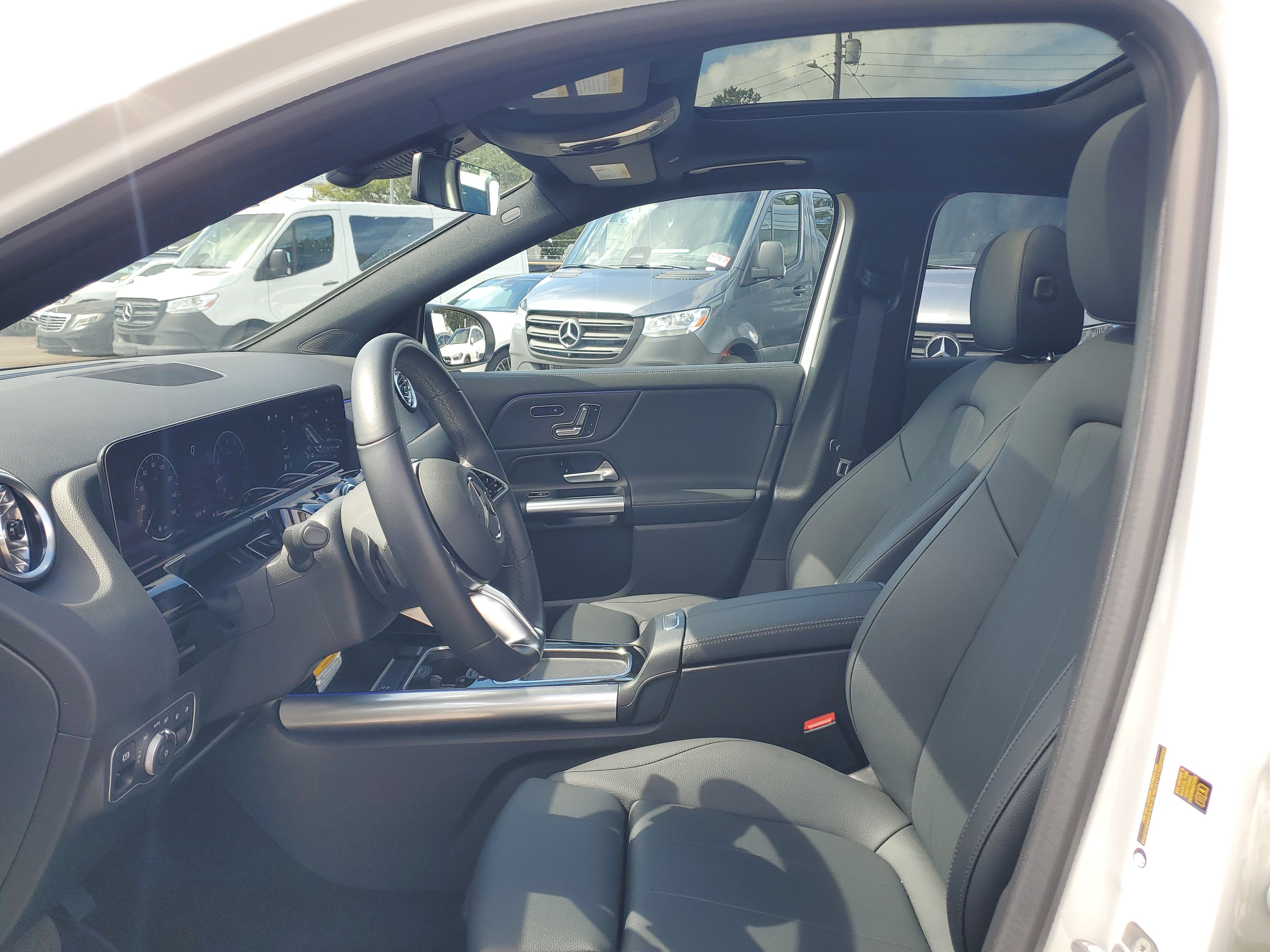 Certified 2025 Mercedes-Benz GLA 250 image 21