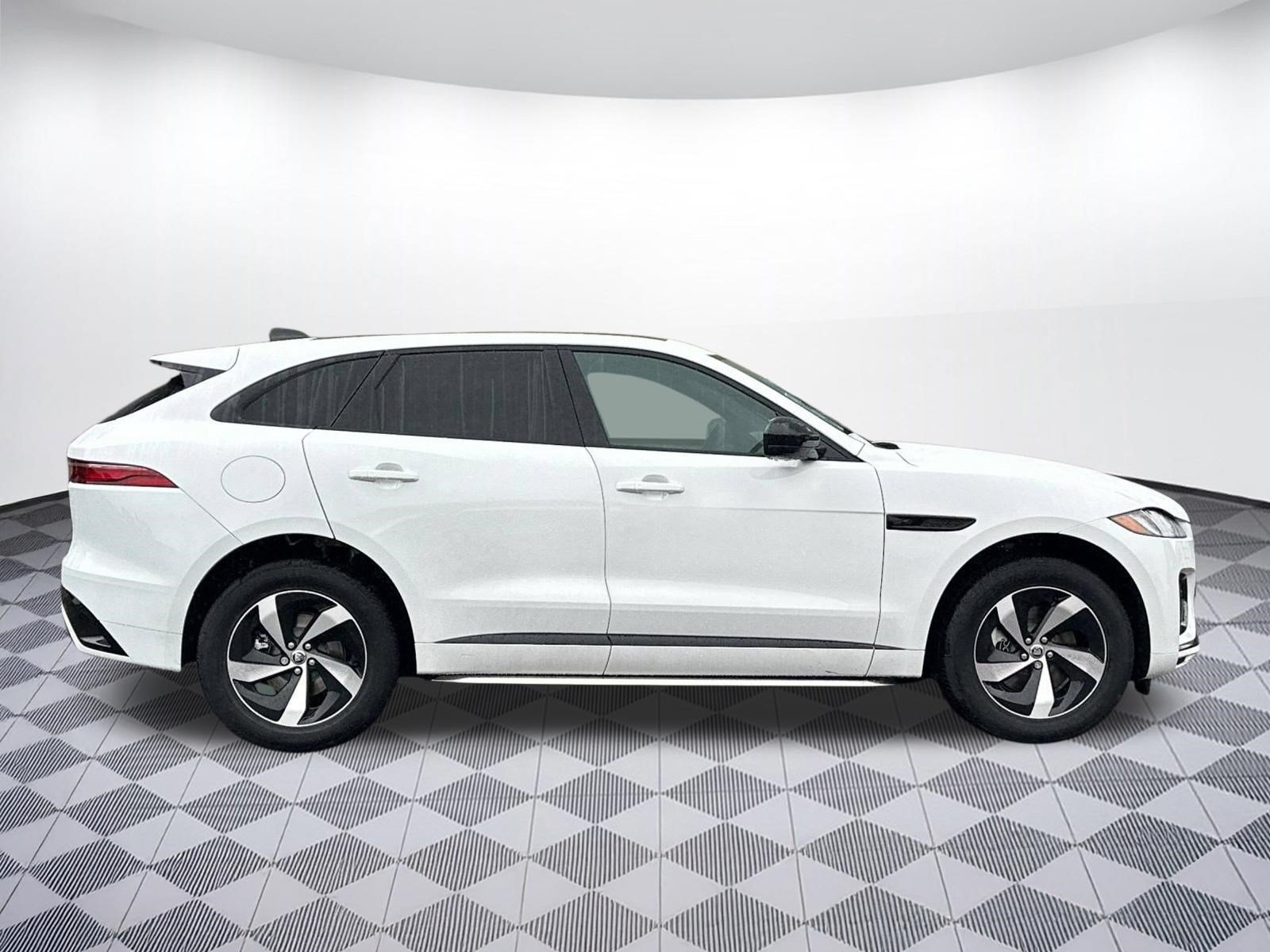 New 2025 Jaguar F-PACE R-Dynamic S AWD/4WD image 7
