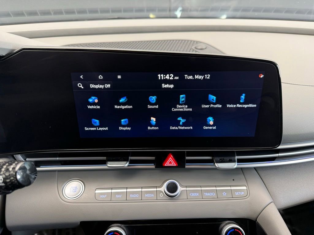 Used 2024 Hyundai Elantra SEL FWD image 50