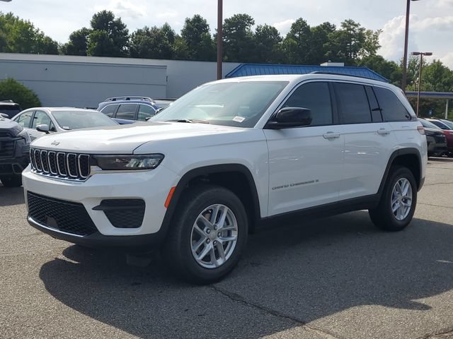 New 2026 Jeep Grand Cherokee Laredo X AWD/4WD image 3