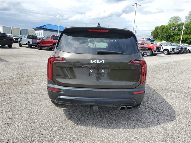 Used 2022 Kia Telluride EX w/ EX Premium Package image 5