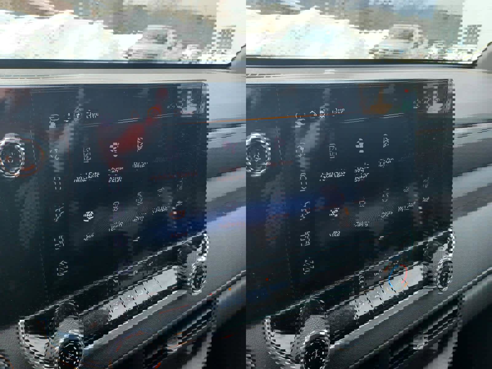 Used 2024 Chevrolet Colorado W/T image 11