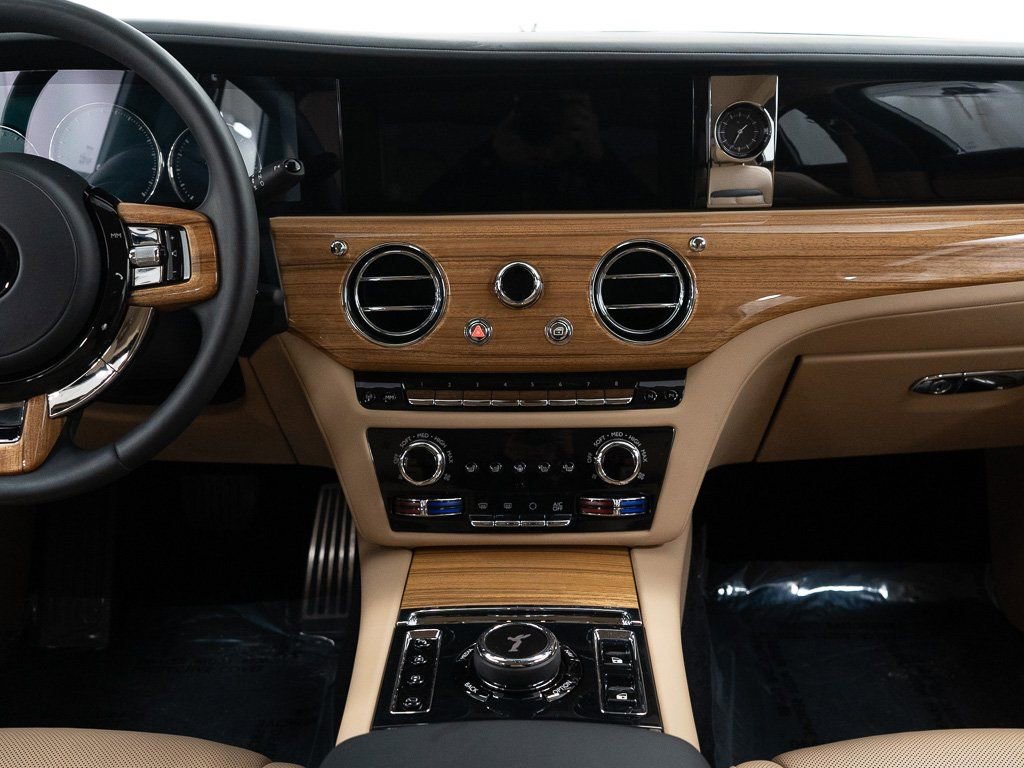 Certified 2022 Rolls-Royce Ghost image 37
