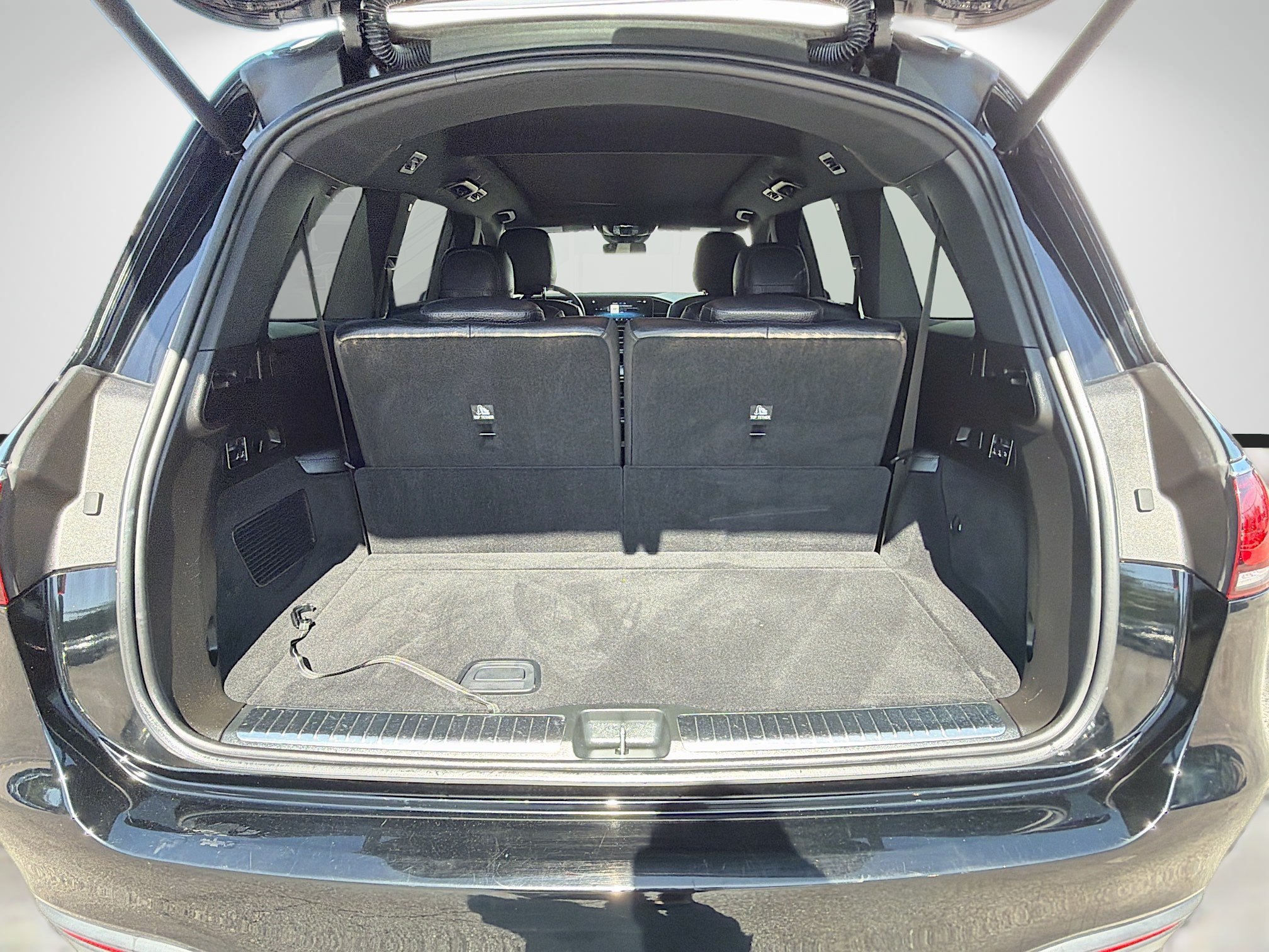 Used 2021 Mercedes-Benz GLS 580 4MATIC image 11