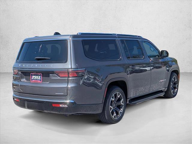 Used 2024 Jeep Wagoneer L Series III w/ Flexible Seating Group AWD/4WD image 5