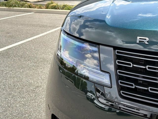 New 2026 Land Rover Range Rover SE image 9