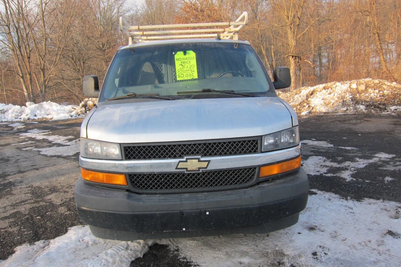 Used 2020 Chevrolet Express 3500 w/ Driver Convenience Package image 2