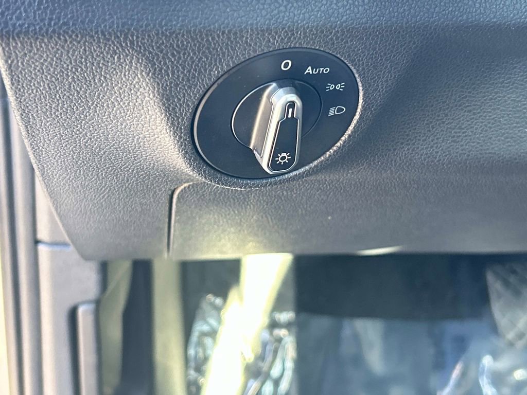 Used 2025 Volkswagen Jetta S image 20