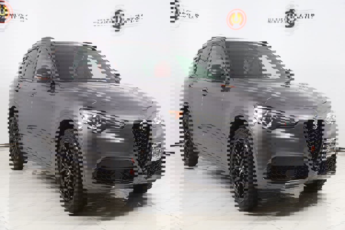 Used 2020 Alfa Romeo Stelvio Ti Sport w/ Quick Order Package 22S Sport image 24