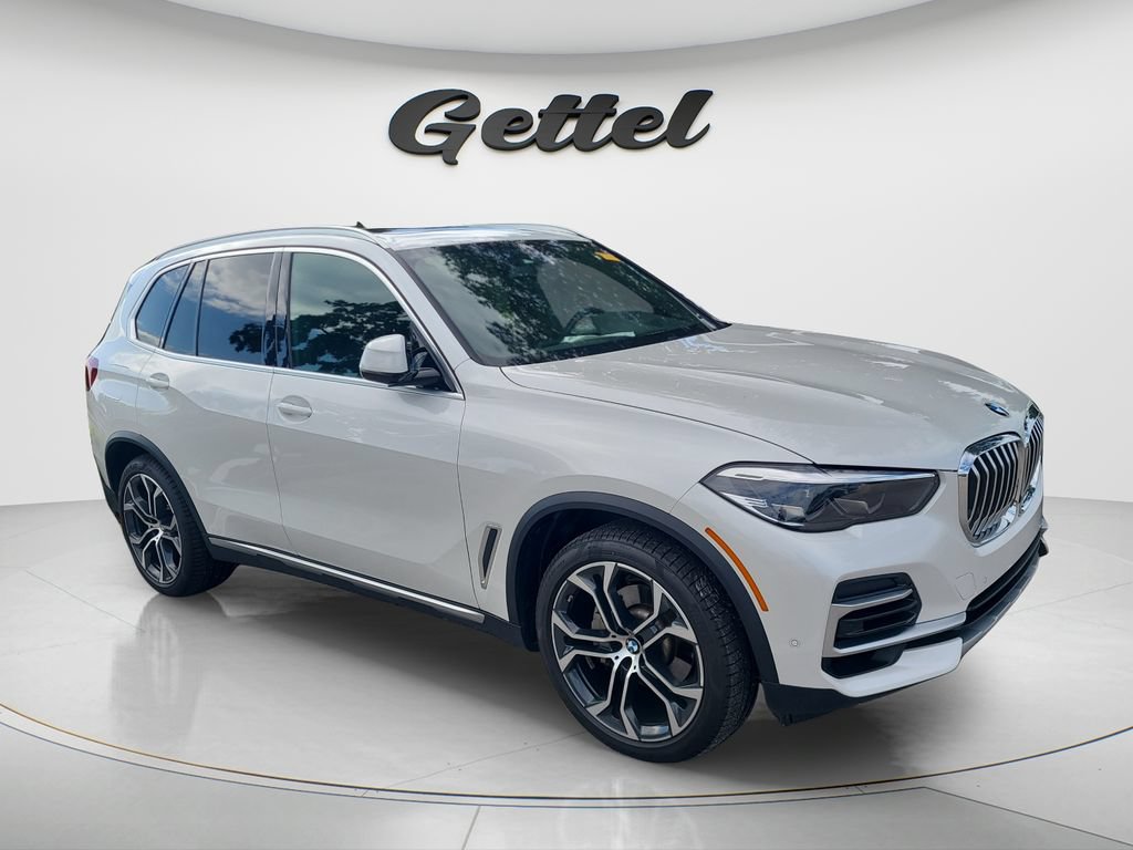 Used 2022 BMW X5 sDrive40i w/ Premium Package RWD image 6