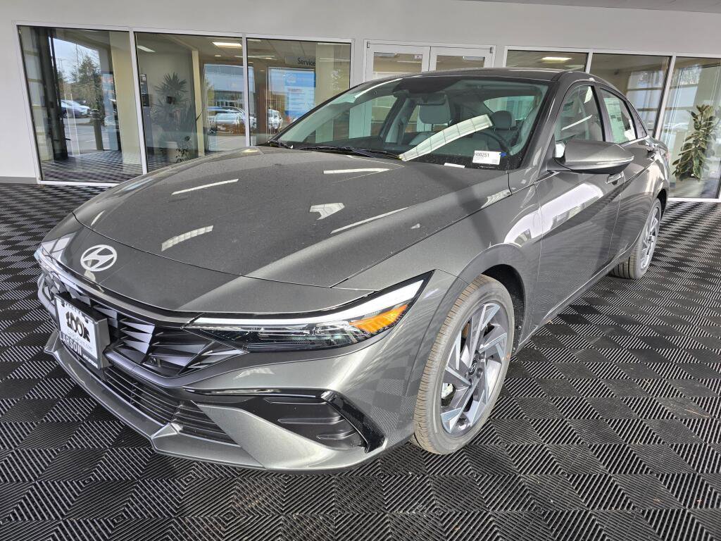 New 2026 Hyundai Elantra Limited FWD image 8