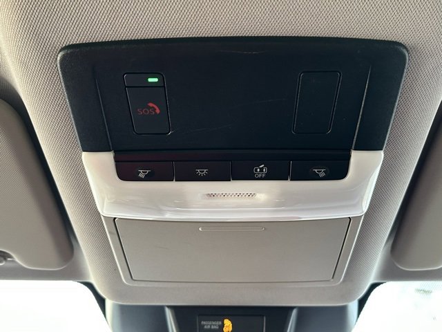 Used 2023 Nissan Rogue SV image 37