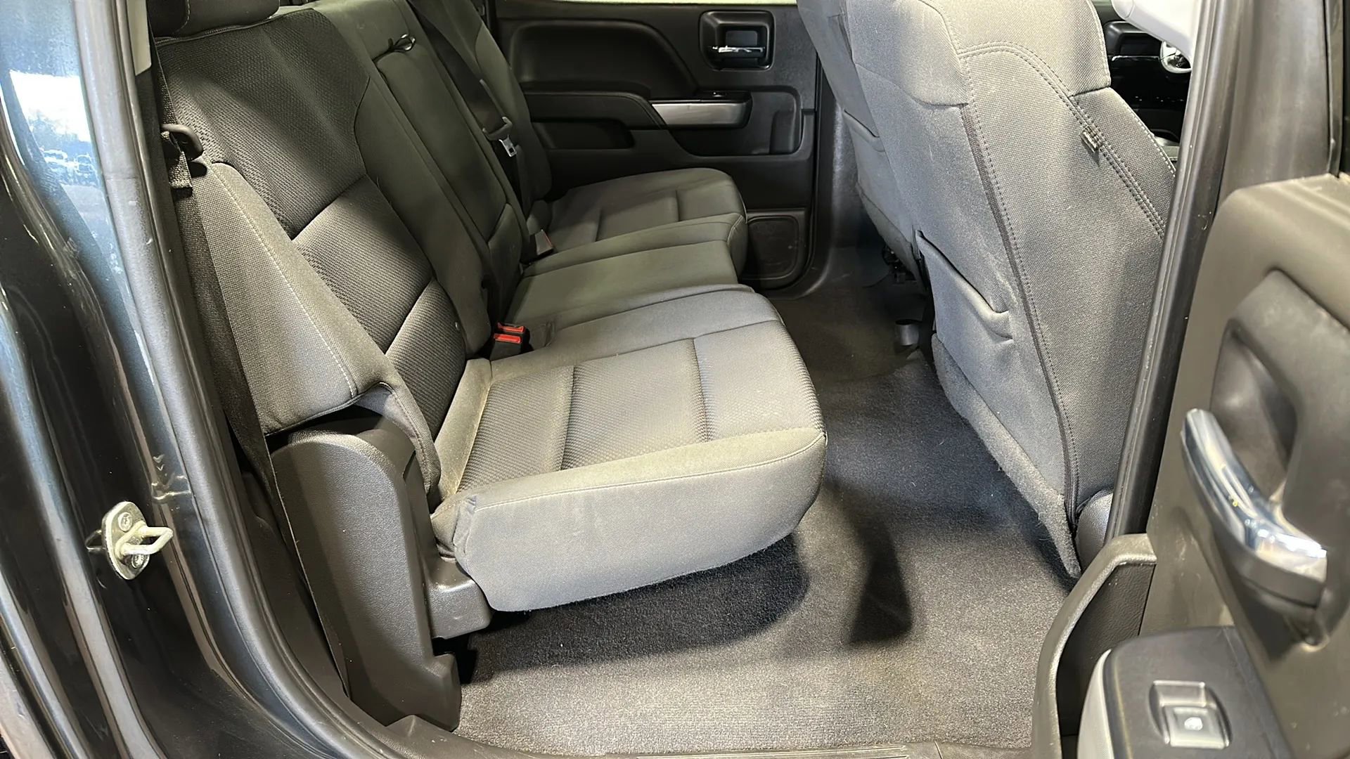 Used 2018 Chevrolet Silverado 1500 LT w/ All Star Edition AWD/4WD image 16