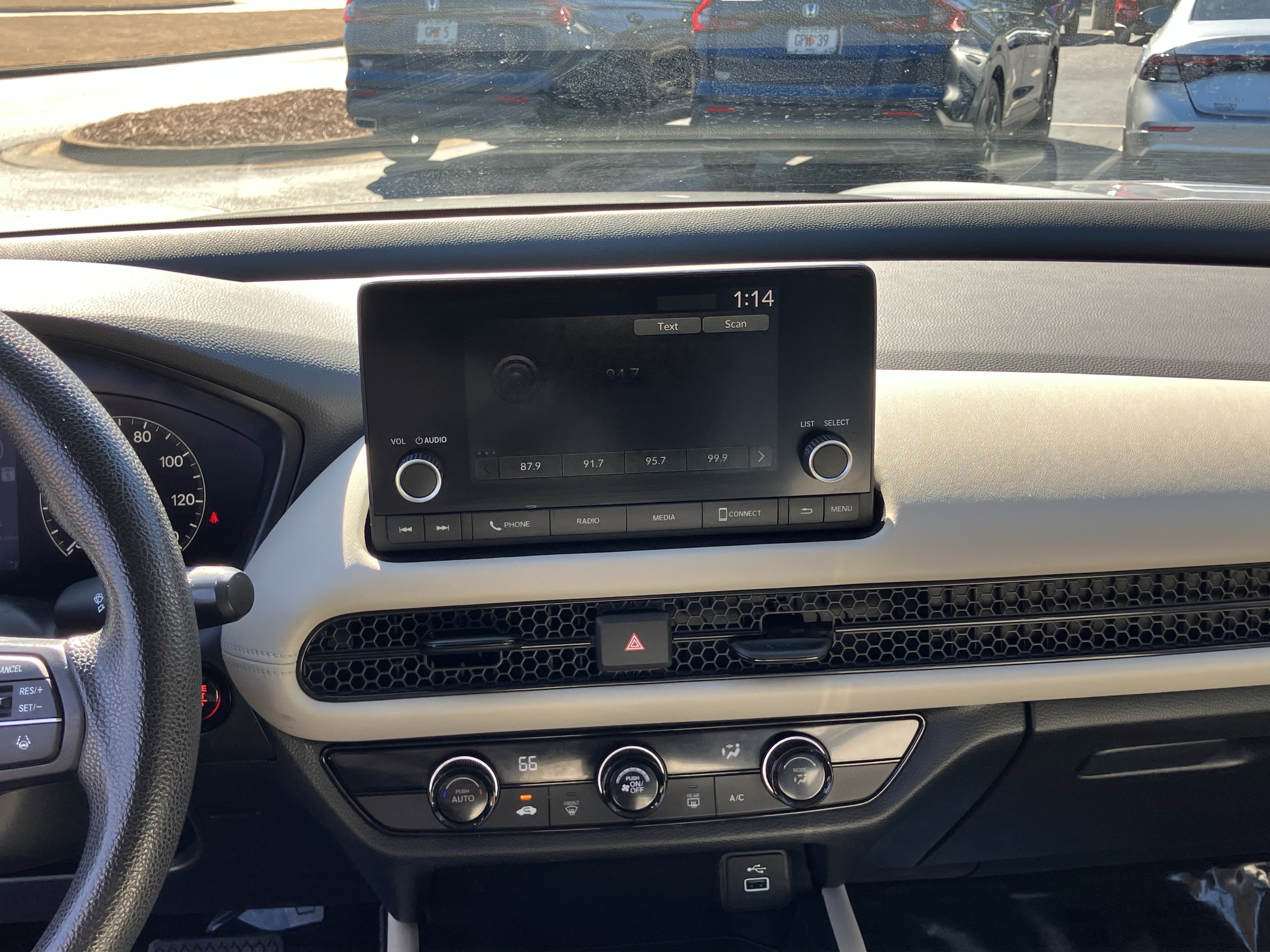 Used 2024 Honda HR-V LX image 26