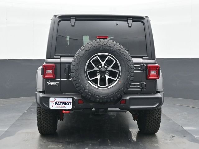 Used 2024 Jeep Wrangler Unlimited Rubicon w/ Technology Group AWD/4WD image 3