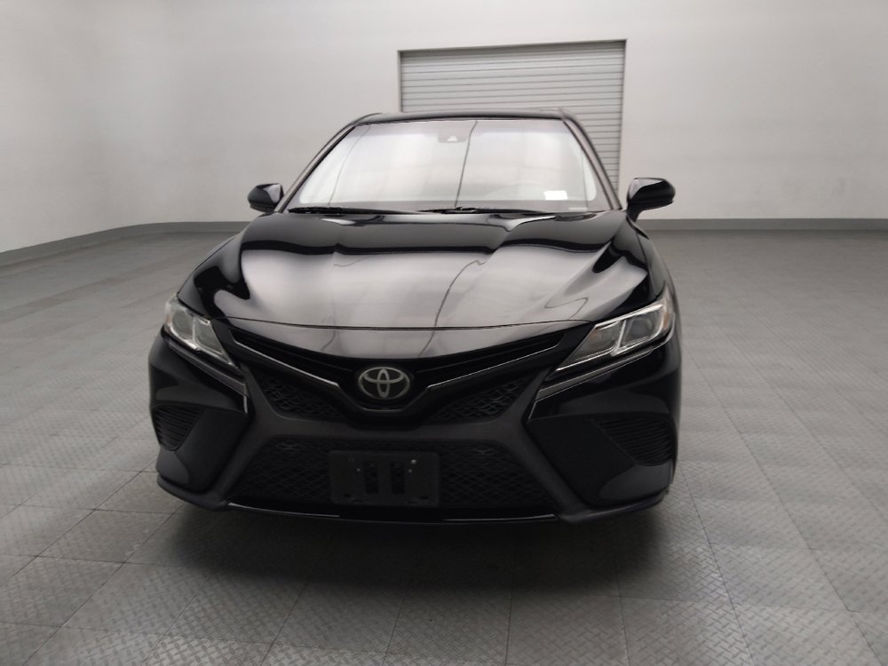 Used 2018 Toyota Camry SE w/ Moonroof Package image 15