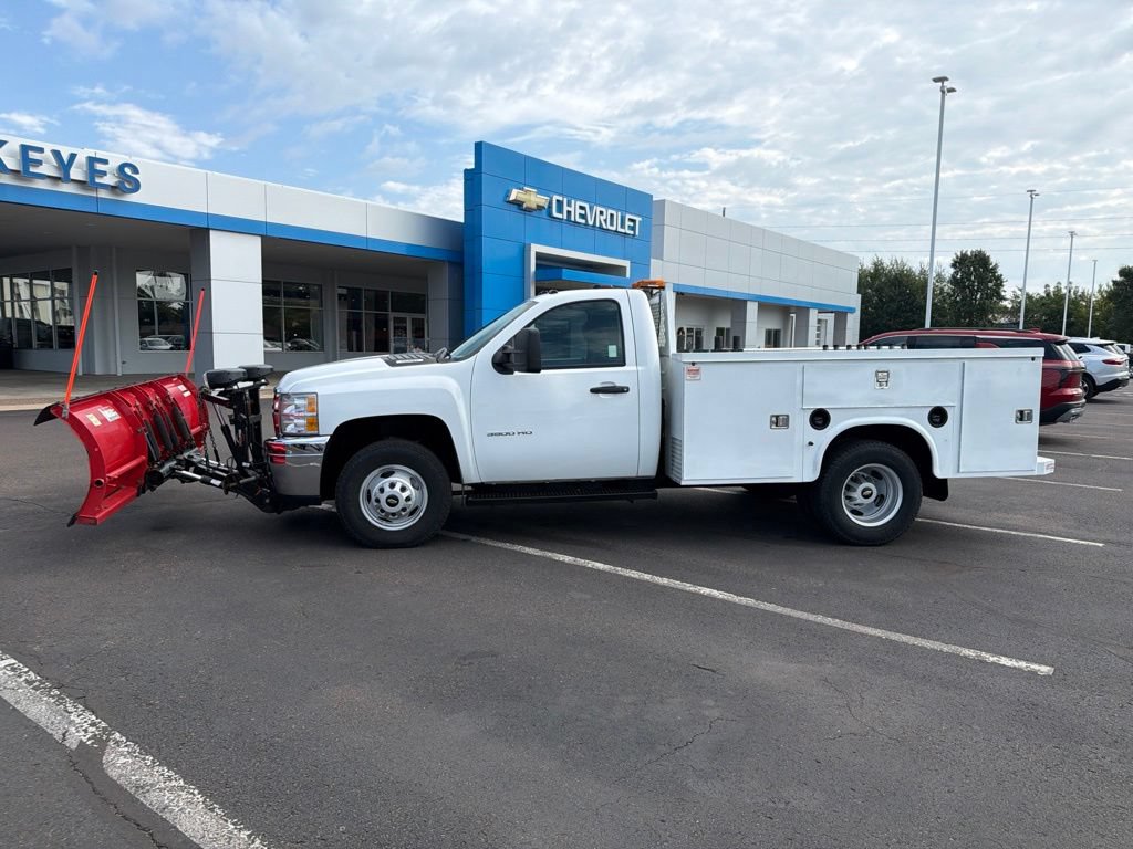 Used 2013 Chevrolet Silverado 3500 W/T w/ Snow Plow Prep Package AWD/4WD image 2