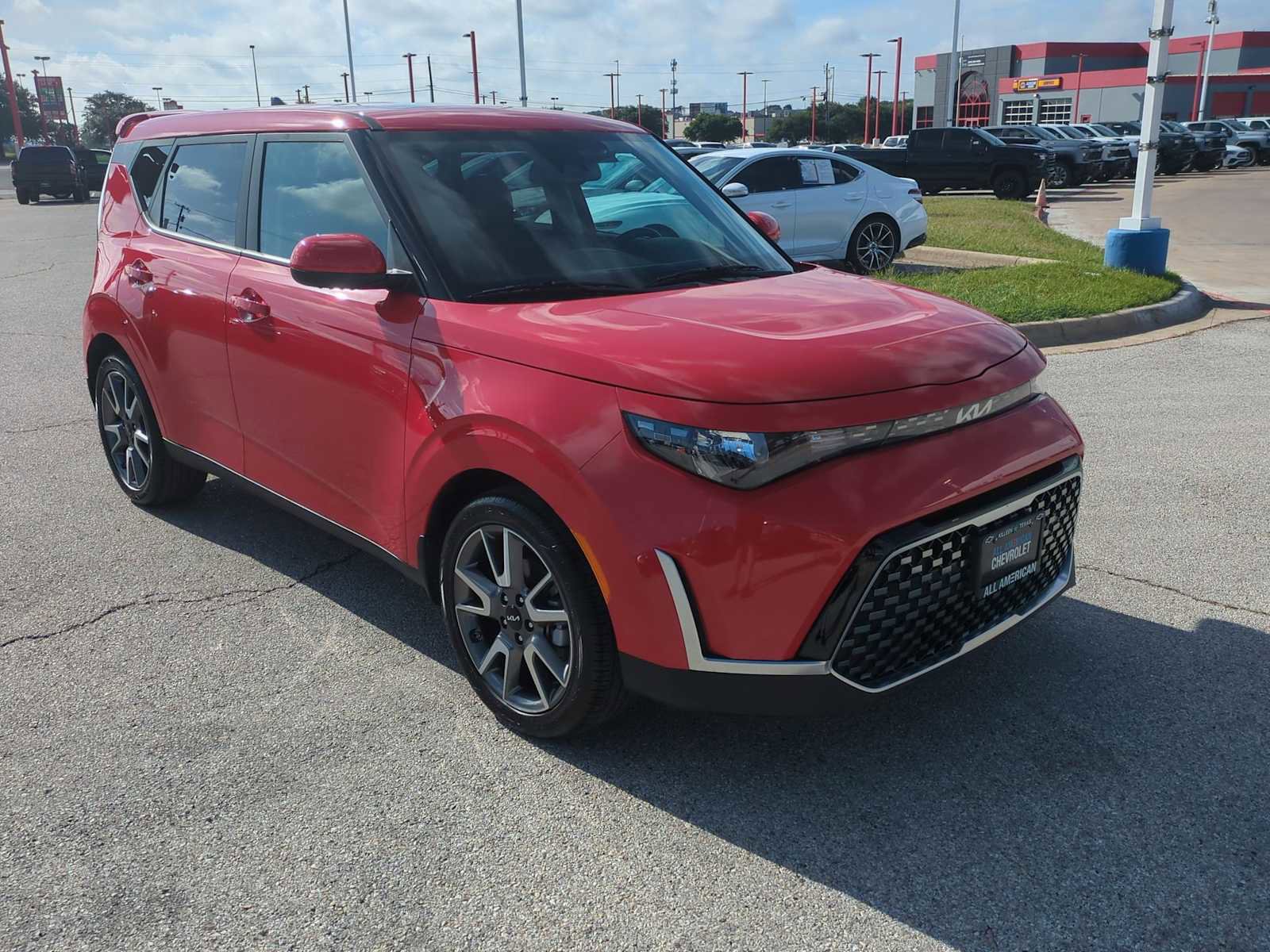 Used 2024 Kia Soul EX w/ Option Group 015 FWD image 2