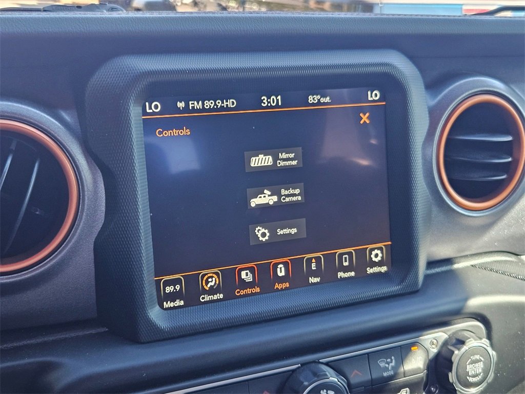 Used 2022 Jeep Gladiator Mojave w/ Trailer Tow Package image 27