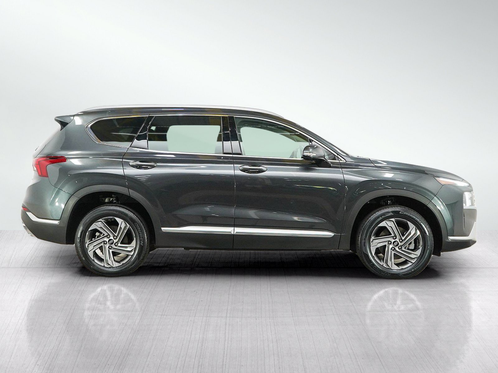 Used 2023 Hyundai Santa Fe SEL w/ Premium Package AWD/4WD image 6