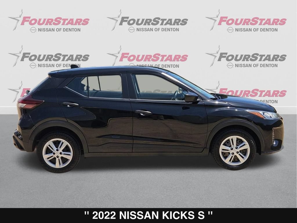 Used 2022 Nissan Kicks S FWD image 3
