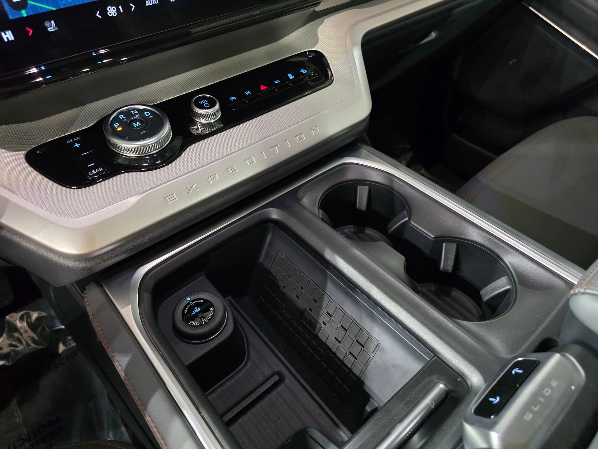 New 2025 Ford Expedition Max Active image 37