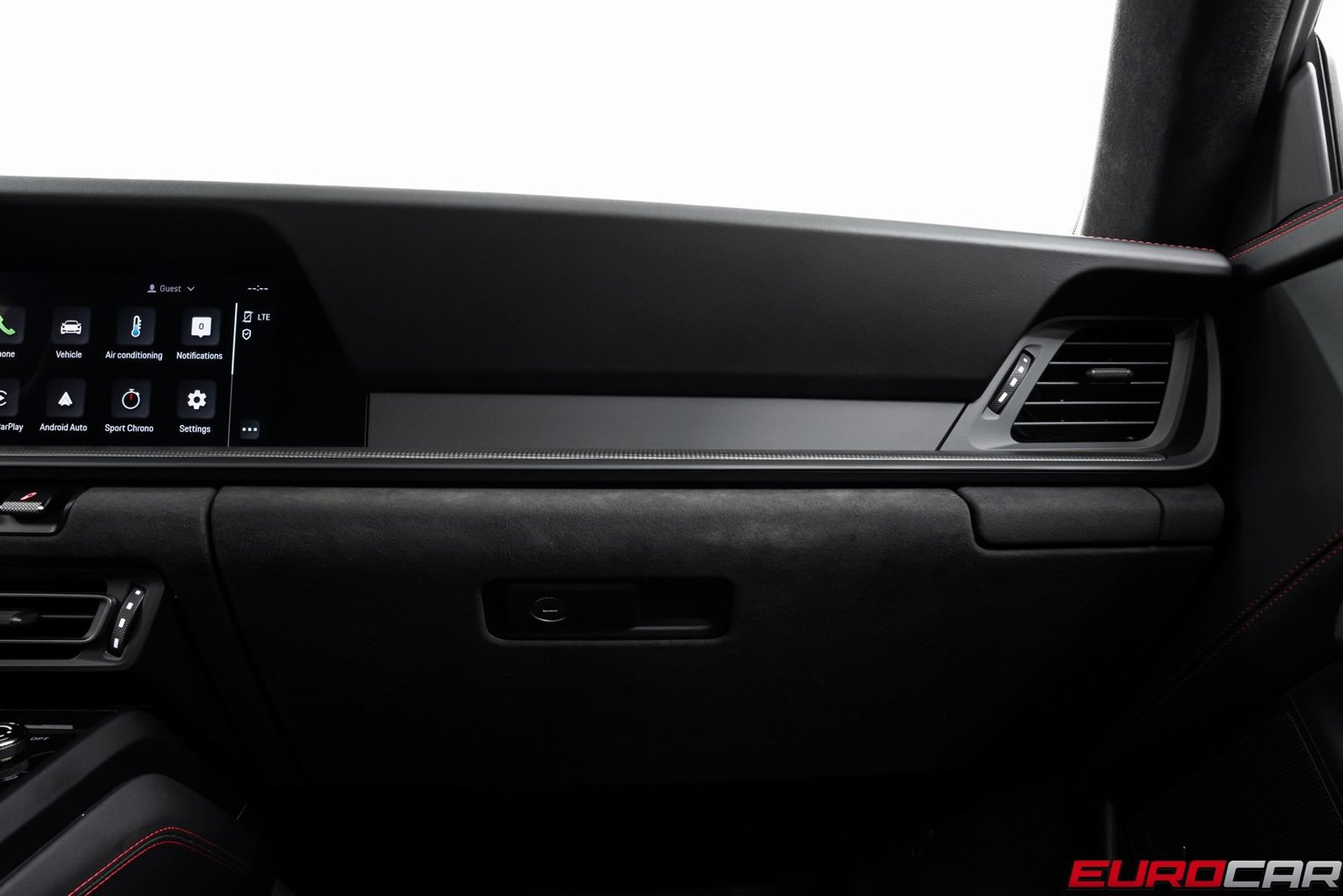 Used 2024 Porsche 911 Carrera GTS w/ Premium Package image 34