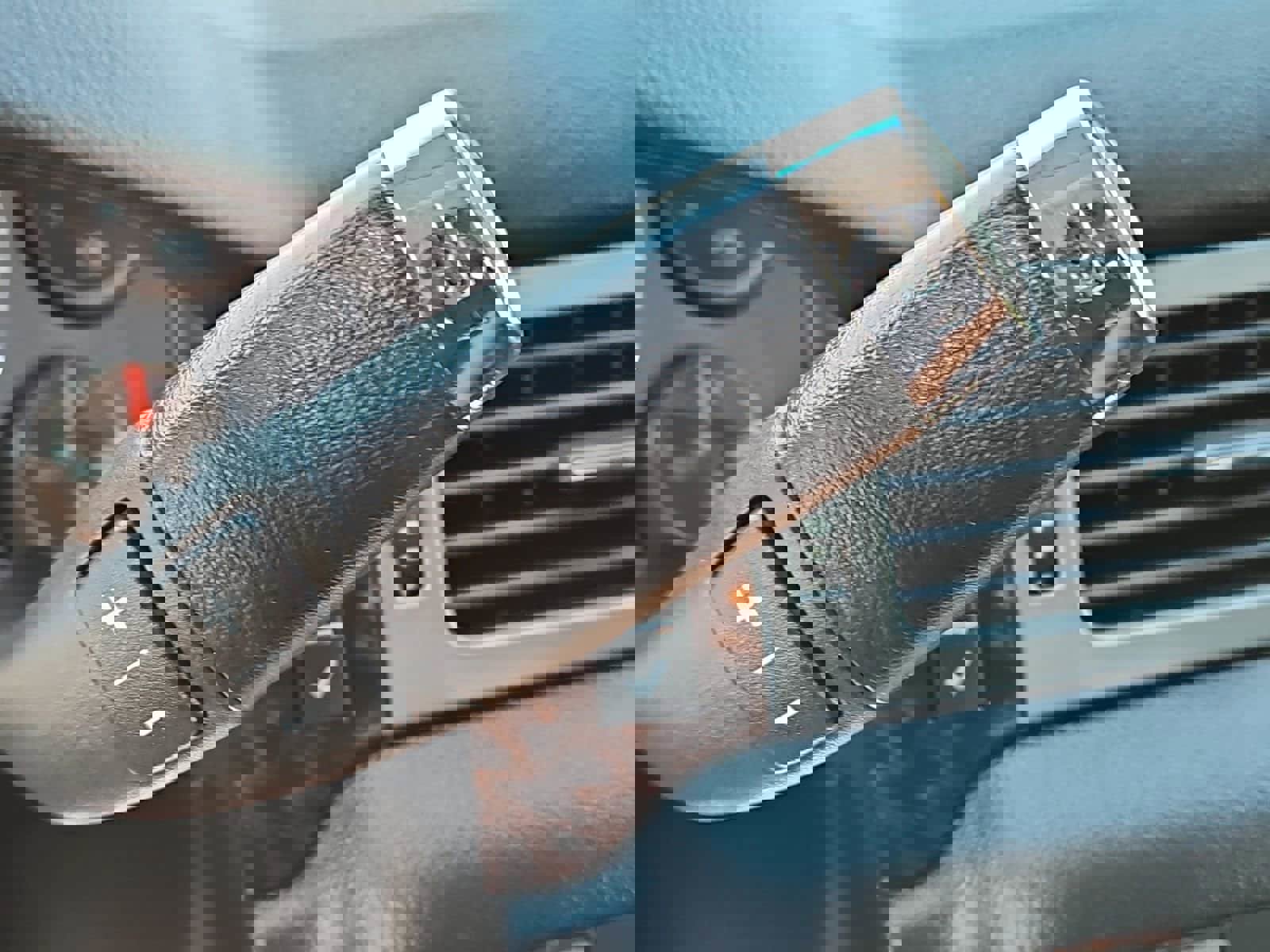 Used 2014 GMC Sierra 2500 Denali image 16