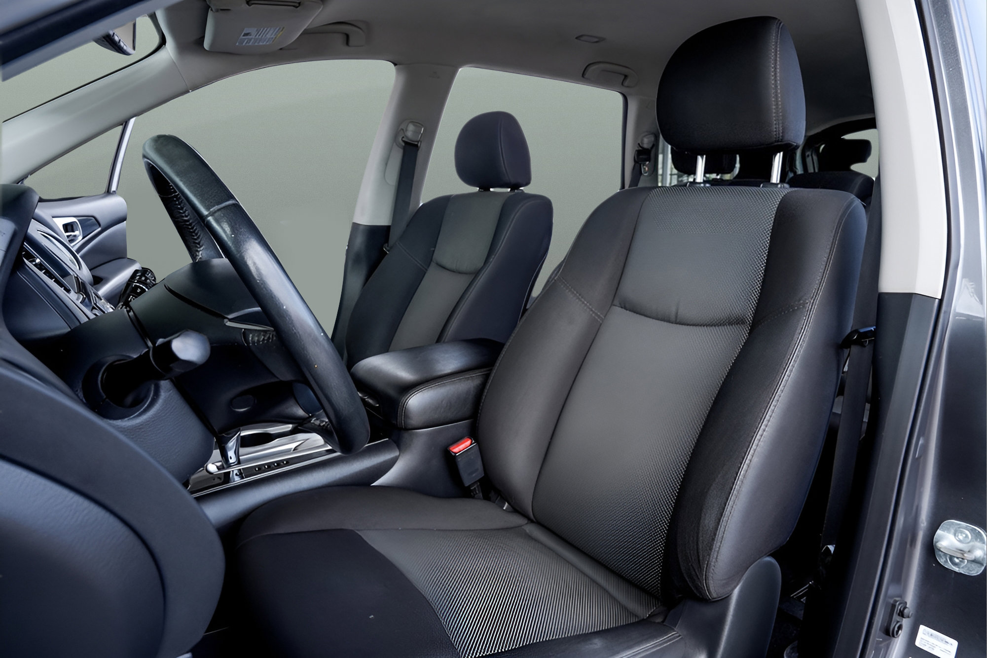 Used 2019 Nissan Pathfinder SV AWD/4WD image 9