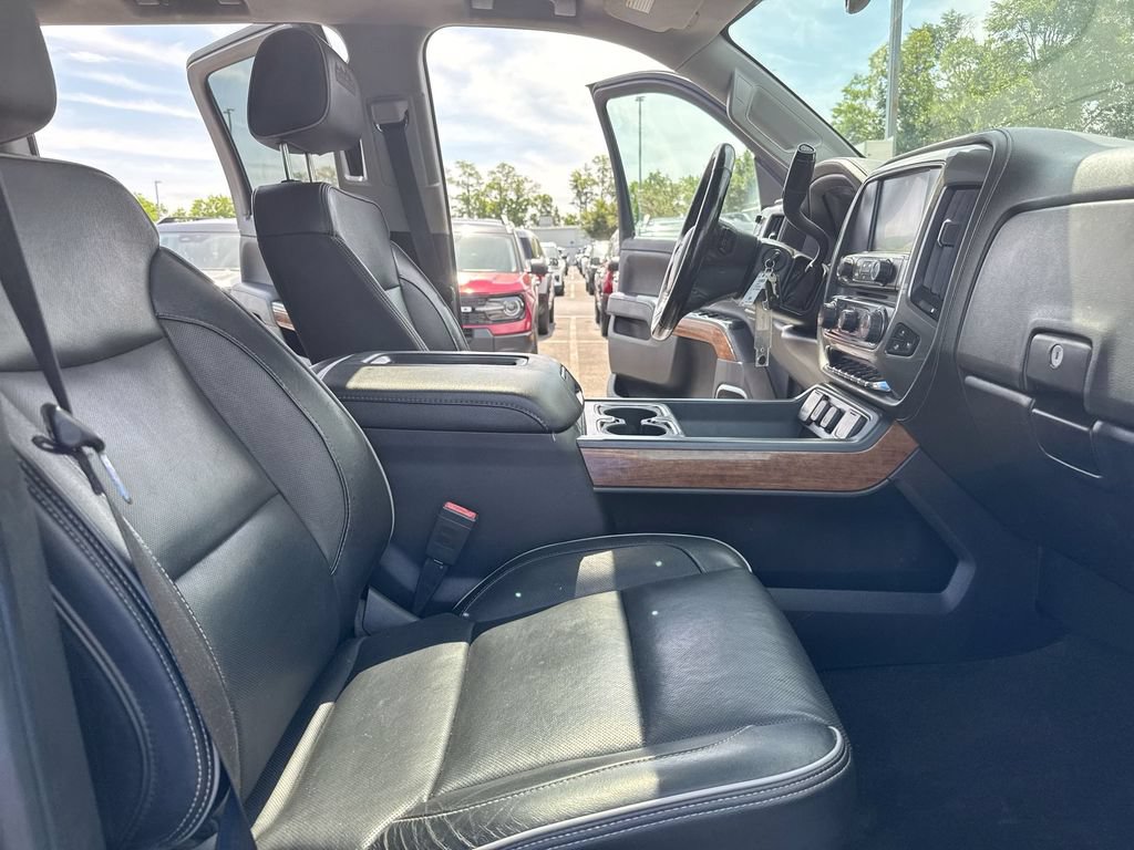 Used 2018 Chevrolet Silverado 2500 High Country w/ Duramax Plus Package AWD/4WD image 23