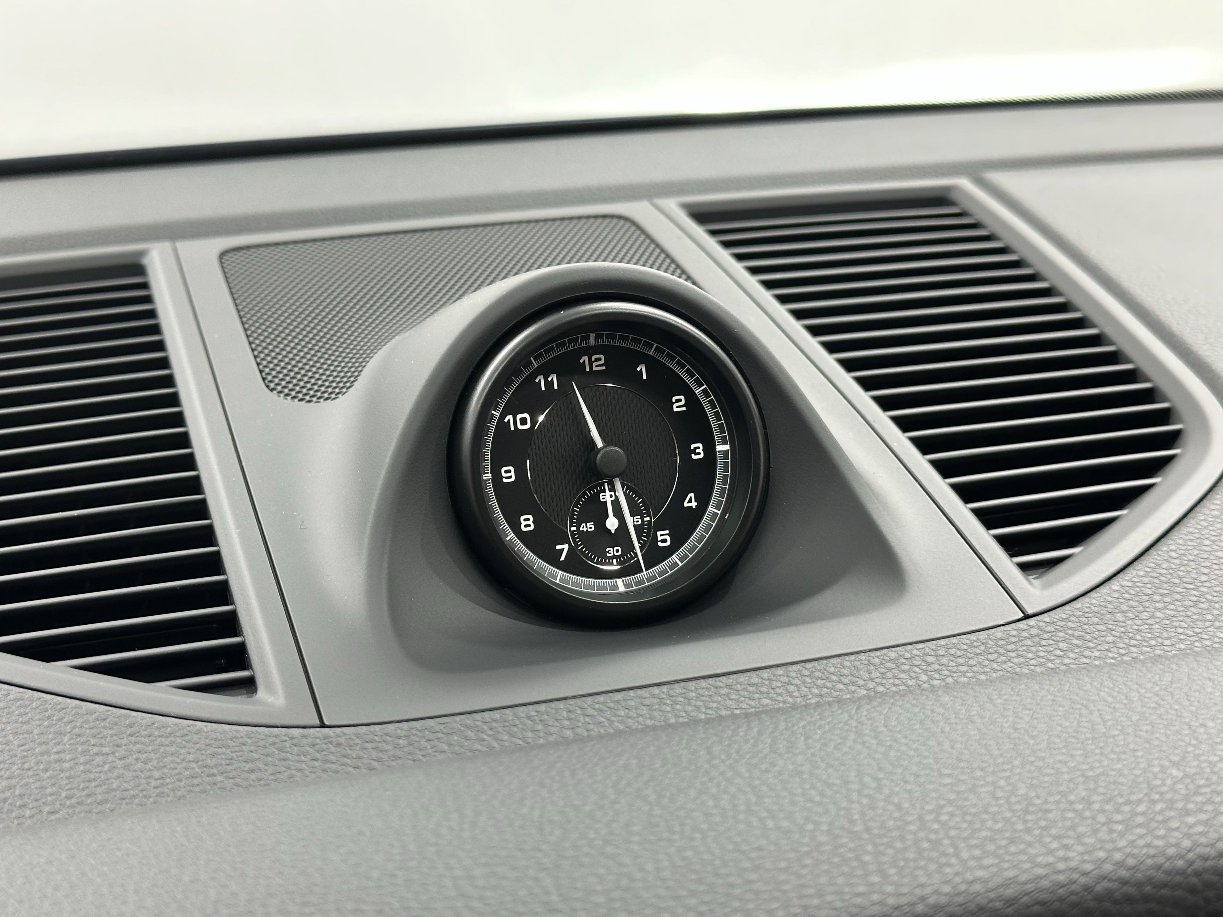 New 2025 Porsche Macan image 51